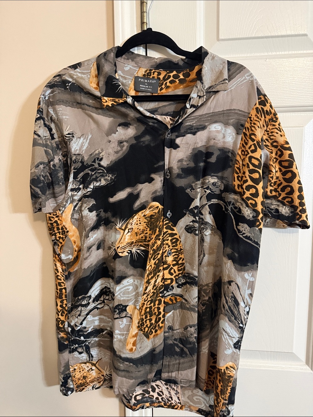 Primark Men’s Short Sleeve Leopard Print Shirt - Black & Brown